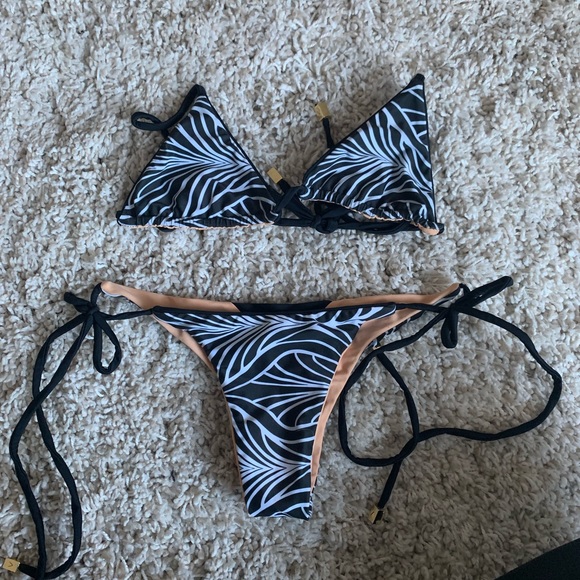Beach riot bikini REVERSIBLE - Picture 3 of 3